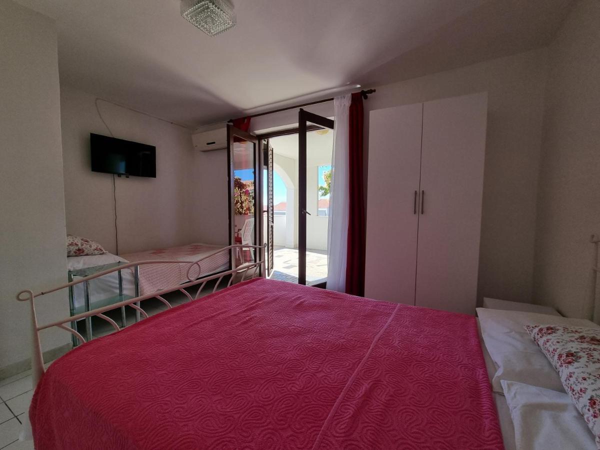 נובליה Apartments Ana מראה חיצוני תמונה
